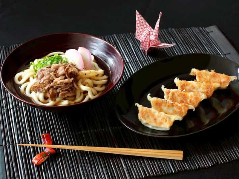 Billet Nagoya : cours de cuisine familiale japonaise (udon et gyozas)