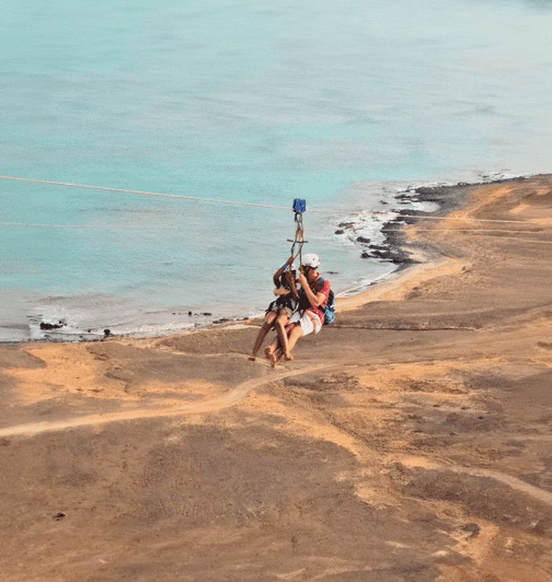 Billet Zipline du Cap-Vert - Envolez-vous à 100 km/h au-dessus de la Serra Negra