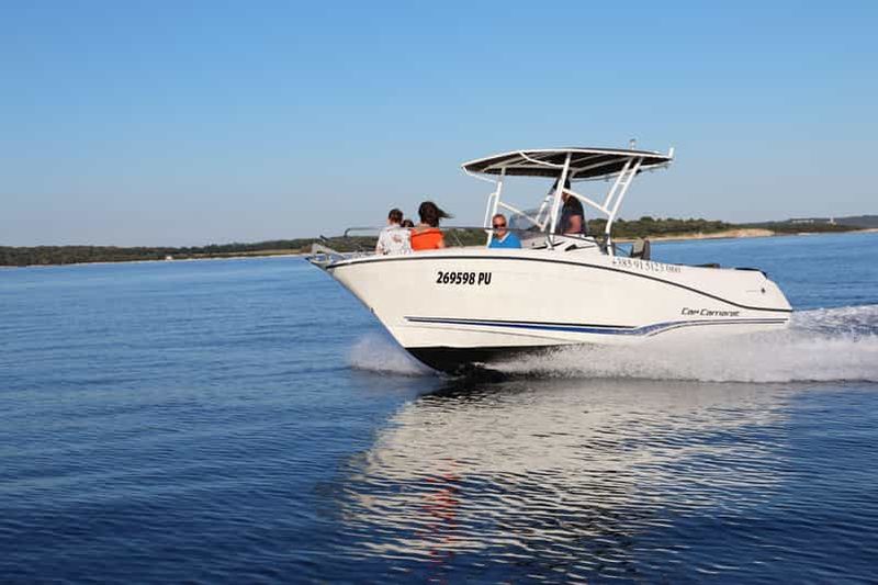 Billet Îles Brijuni : Coucher de soleil et dauphins visite privée en bateau