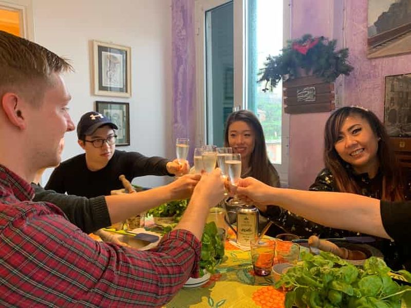 Billet Riomaggiore : cours de cuisine sur les pâtes et le Tiramisù