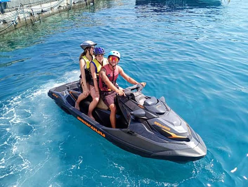 Billet Taormina : excursion en jet ski avec apéritif à Isolabella