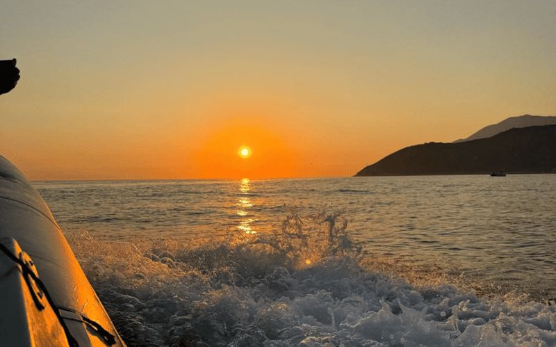 Billet Himara : croisière au coucher du soleil avec baignade et snorkeling
