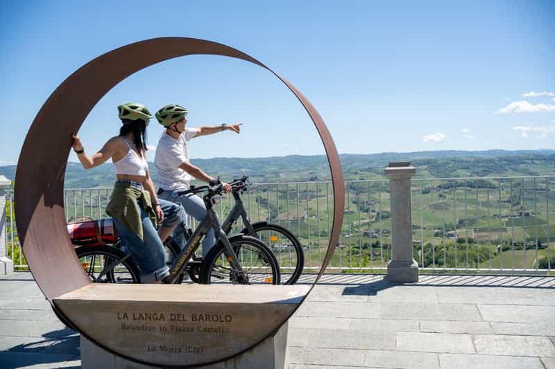 Billet Région viticole du Barolo : visite en vélo électrique des vignobles avec pique-nique