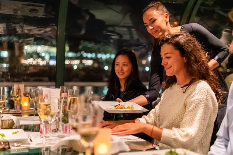 Billet Budapest : Dîner aux chandelles en croisière fluviale avec musique live