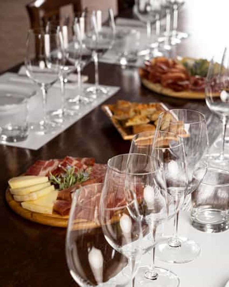 Billet Au départ de Rome : visite de la ville d'Orvieto et visite d'un domaine viticole local