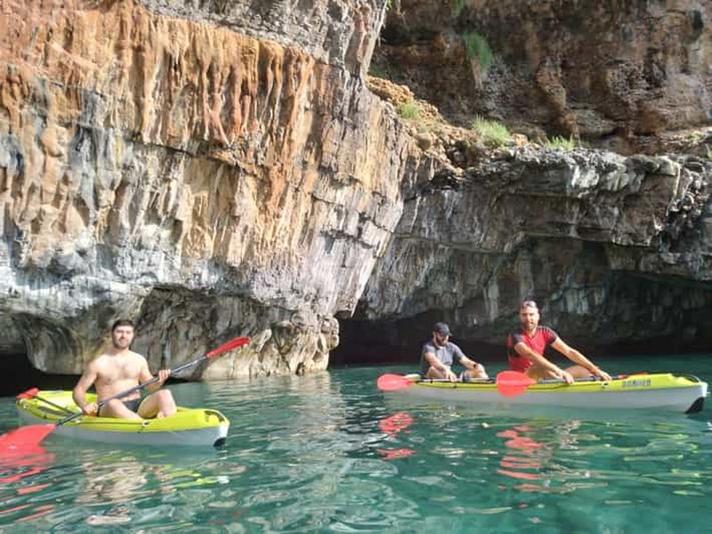 Billet Excursion en kayak sur les îles de James Bond à Maratea