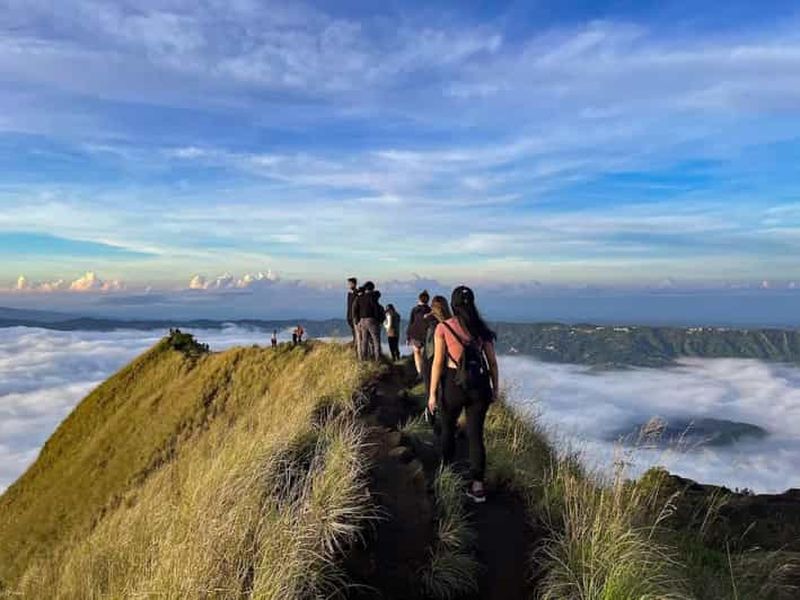 Billet Bali : randonnée au lever du soleil sur le mont Batur et aventure en tyrolienne à Ubud