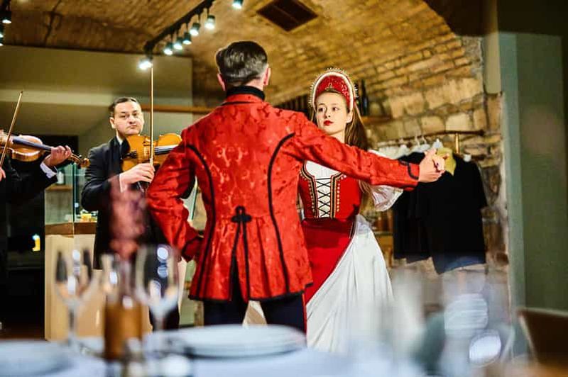 Billet Budapest : Danse et concert folklorique hongrois avec option dîner
