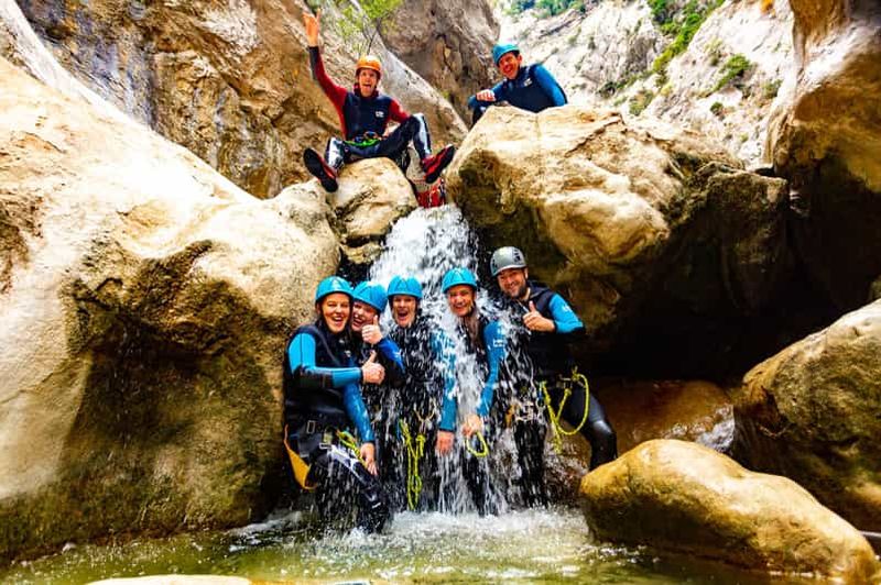 Billet Saint-Paul-de-Fenouillet : aventure de canyoning dans les gorges de Galamus