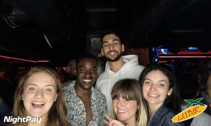 Billet Tournée des bars à Paphos avec shots et jeux d'alcool