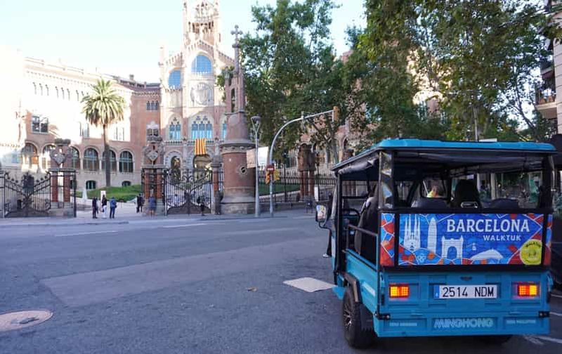 Billet Barcelone : visite en tuk-tuk électrique