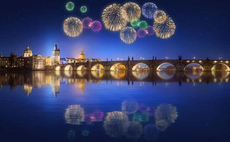 Billet Prague : tournée des bars pour le Nouvel An et entrée à la boîte de nuit Karlovy Lazne