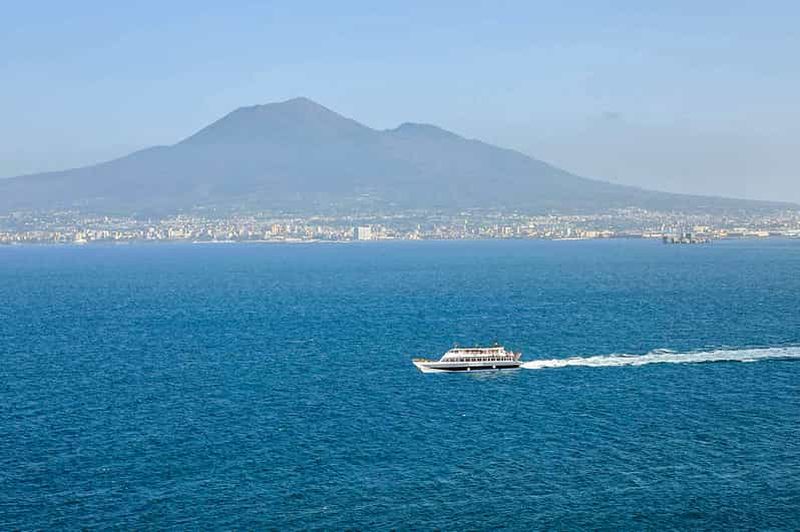 Billet Au départ de Sorrente : Croisière d'une journée à Positano et Amalfi