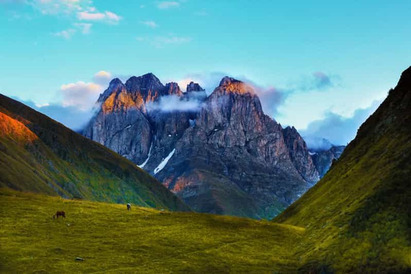 Billet Excursion d'une journée de Tbilissi à Gudauri et Kazbegi en Jeep