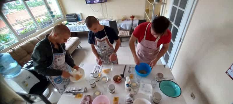 Billet Cours de cuisine à Sofia : crêpes au levain, vin et culture