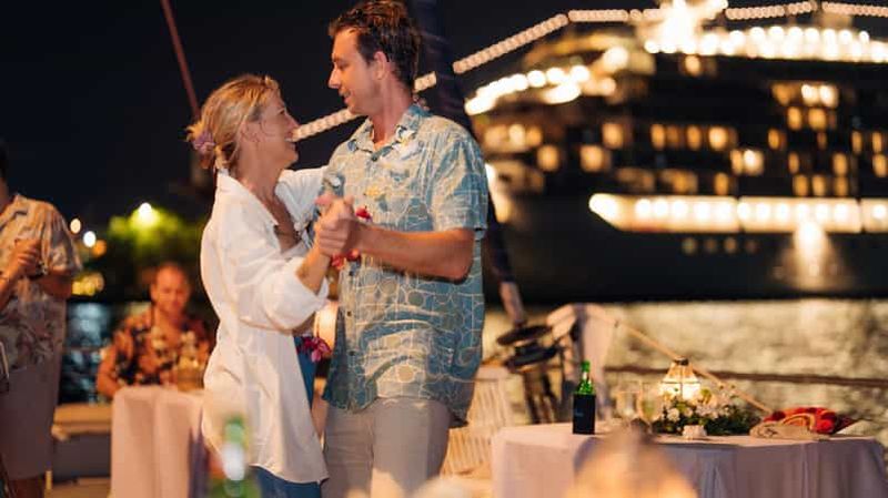 Billet Bali/Benoa : croisière romantique de 5 heures avec musique live