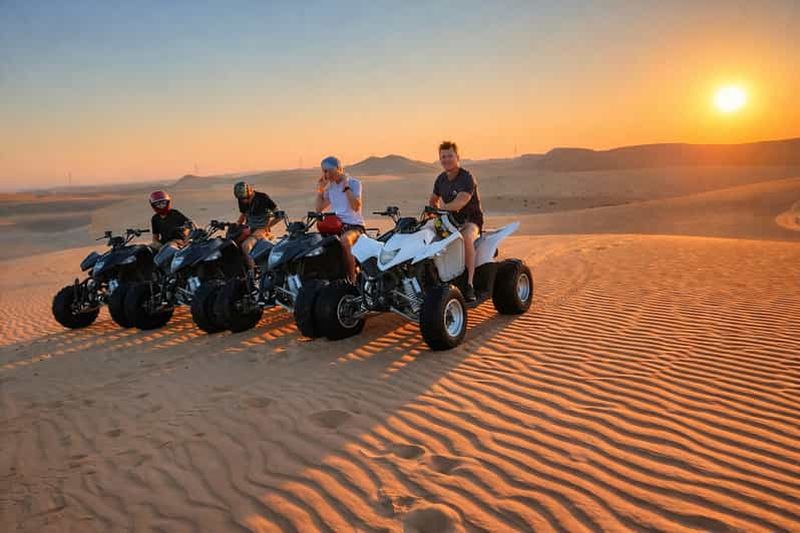 Billet Doha : Balade en quad, balade à dos de chameau, surf des sables, rallye dans les dunes