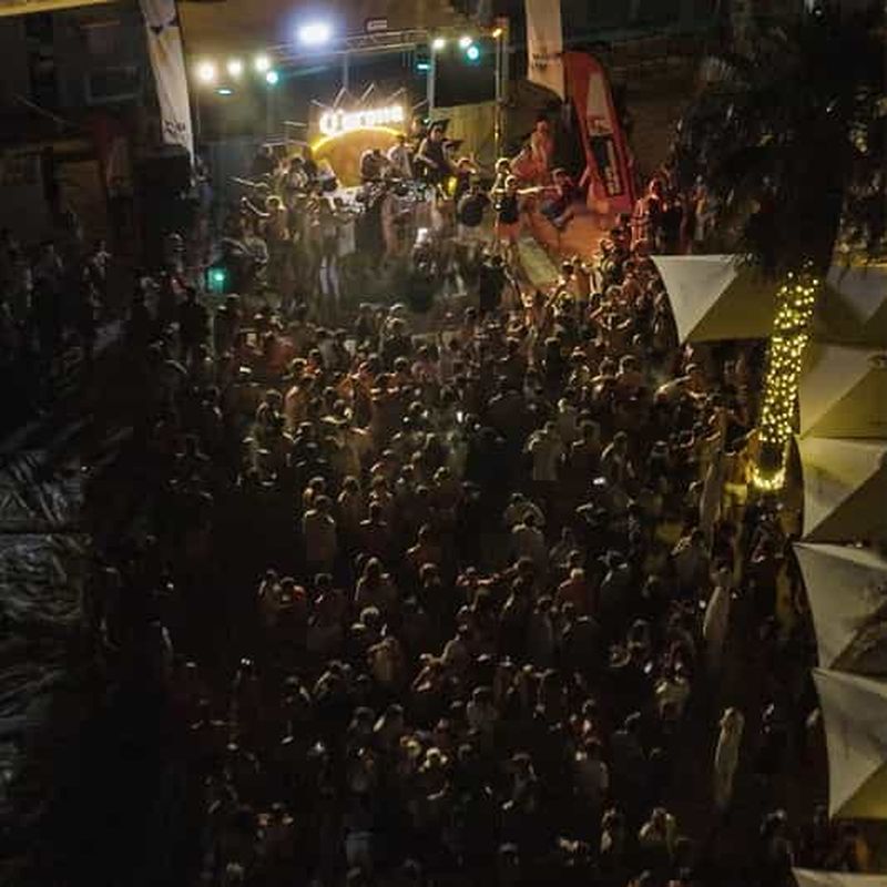 Billet Baie d'Armier : fête sur la plage avec jet ski et boisson