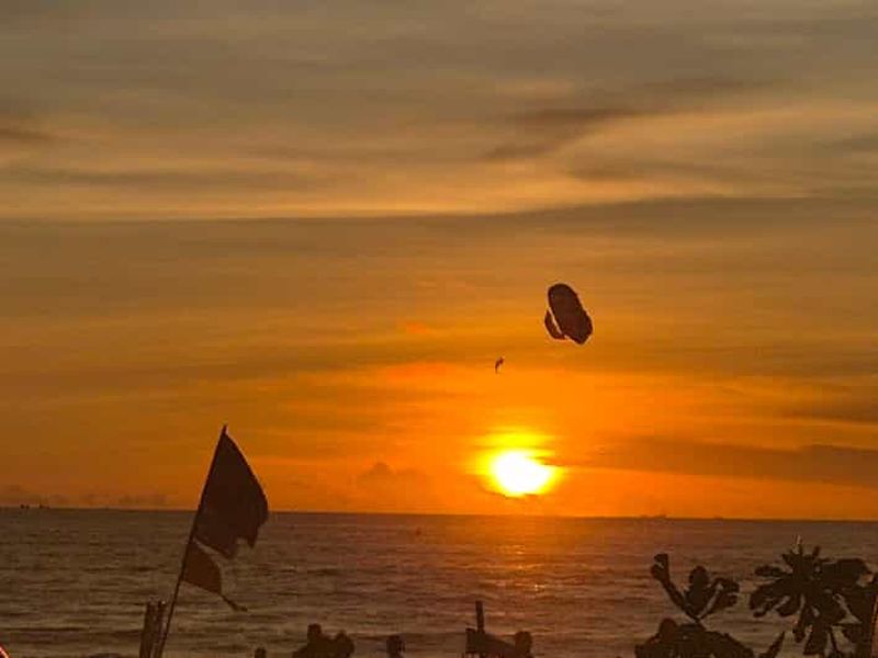 Billet Phuket : aventure en parachute ascensionnel au-dessus de la baie de Patong