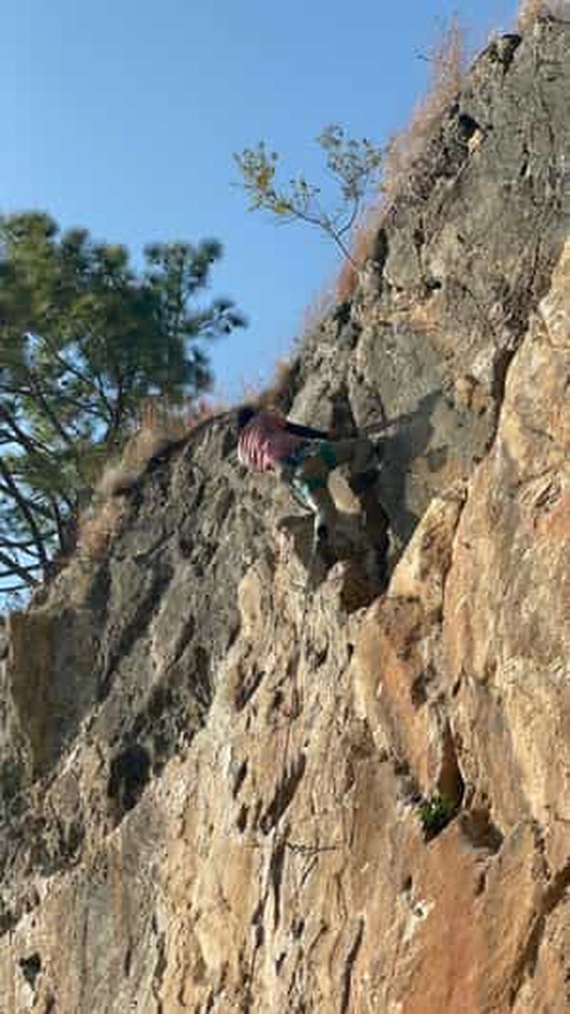 Billet Katmandou : Journée d'escalade à Hattiban