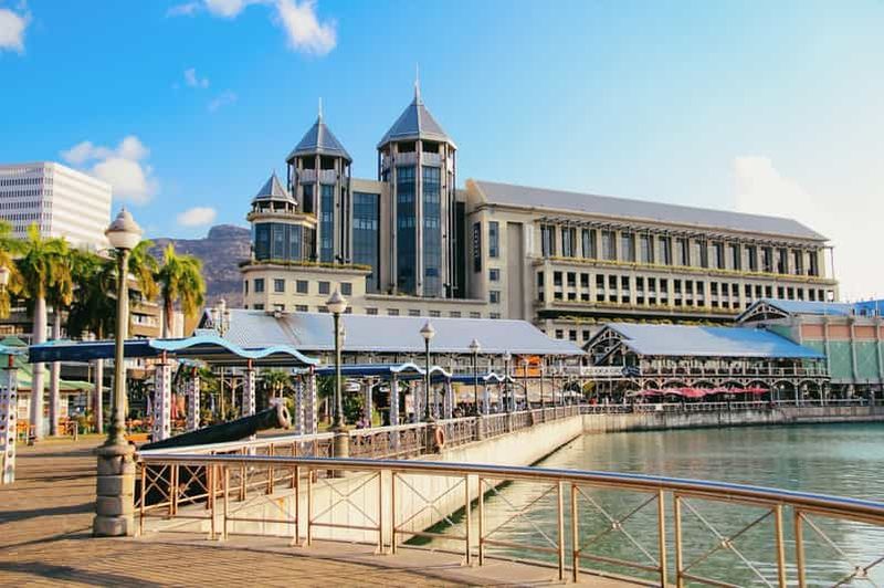 Billet Port-Louis : Mont Choisy, jardin botanique et église