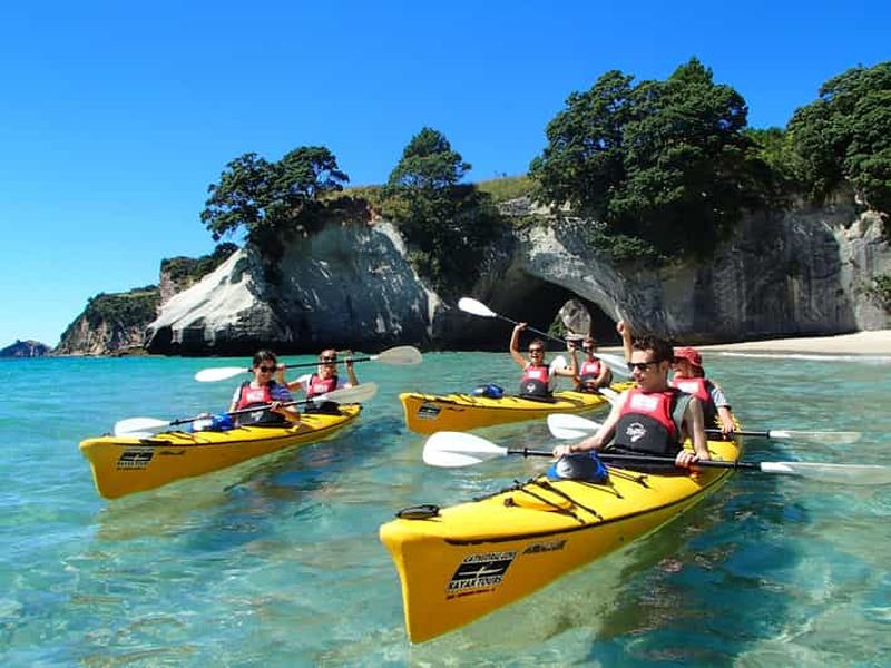 Billet Hahei : excursion en kayak à Cathedral Cove (rafraîchissements inclus)