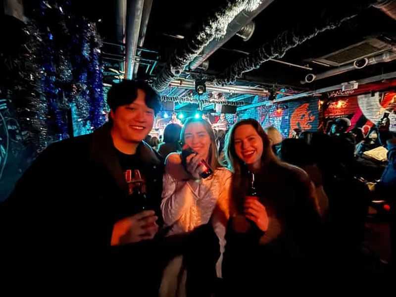 Billet Séoul : soirée musique indie à Hongdae et dîner barbecue coréen