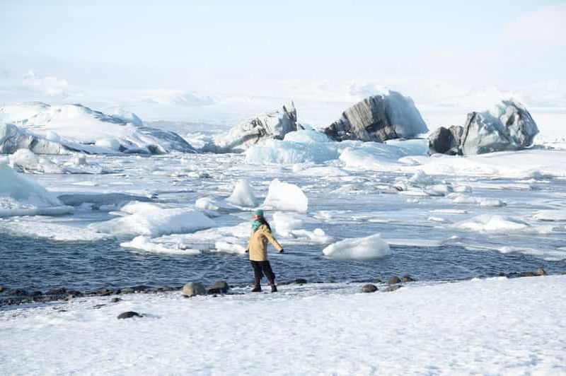 Billet Reykjavik : visite d'une journée avec sortie en bateau dans un lagon glaciaire et plage de diamant