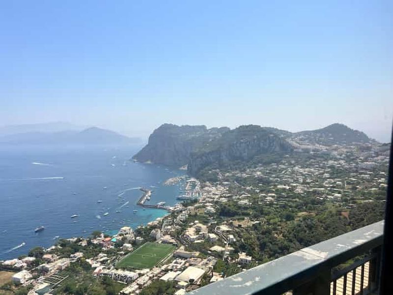 Billet Marina Grande : Visite guidée en bus à arrêts multiples à l'île de Capri