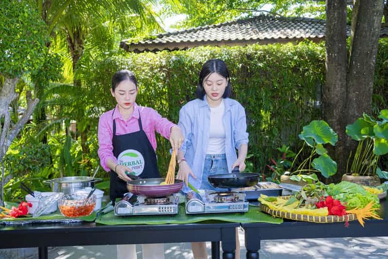 Billet Phú Quốc : cours de cuisine vietnamienne et atelier perles