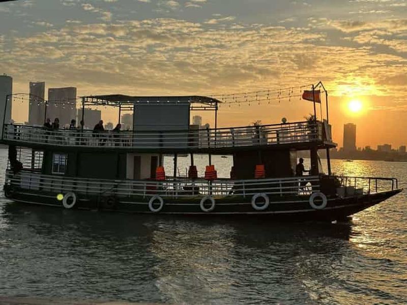 Billet Croisière au coucher du soleil avec buffet barbecue à volonté, bières fraîches et boissons non alcoolisées*