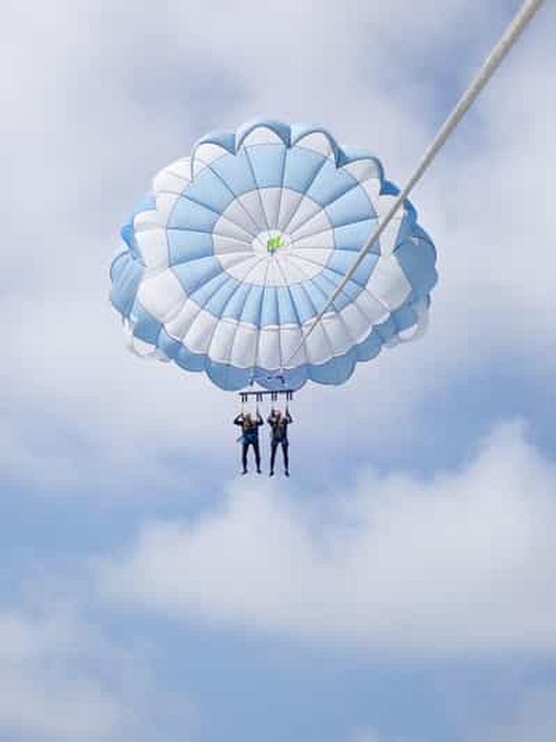 Billet Bali : Aventure en parachute ascensionnel et jet ski avec prise en charge à l'hôtel