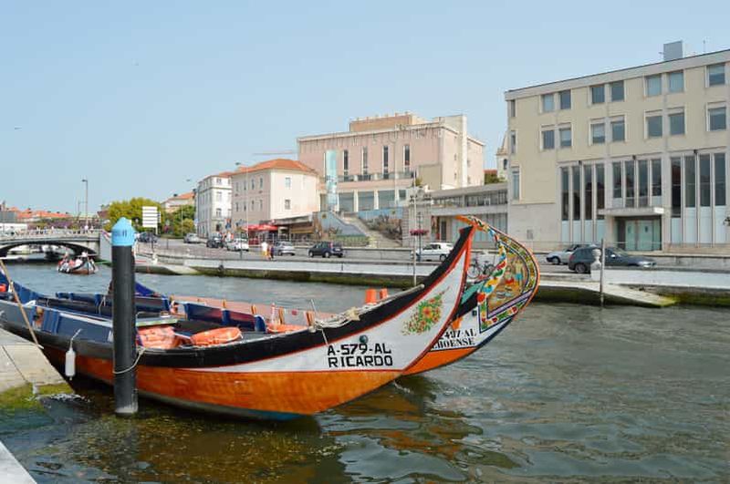 Billet Visite guidée en bateau moliceiro et en tuk-tuk à Aveiro