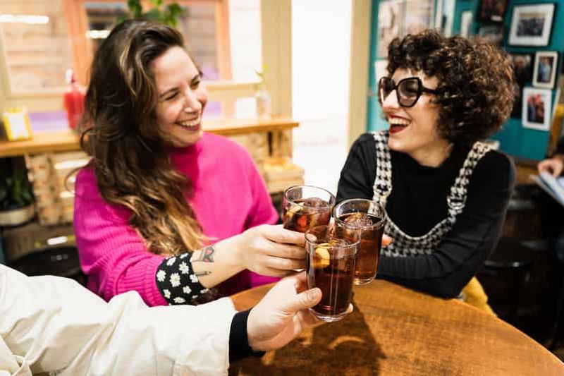 Billet Barcelone : la visite culinaire ultime pour découvrir les tapas et les boissons locales