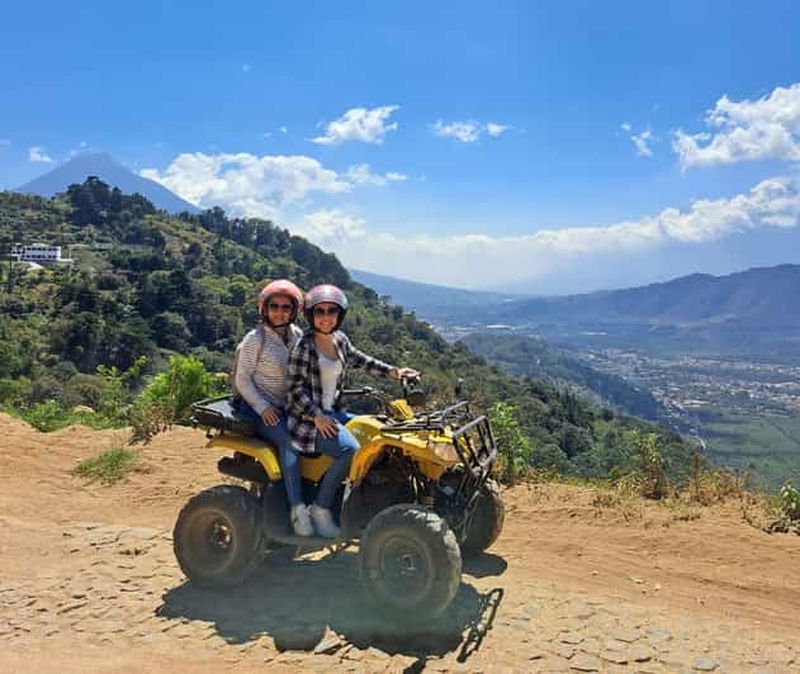 Billet Antigua : excursion en quad dans les montagnes avec entrée à Hobbitenango