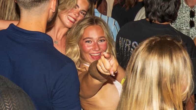 Billet Nice : tournée des bars orange avec 5 shots gratuits et entrée VIP en boîte de nuit