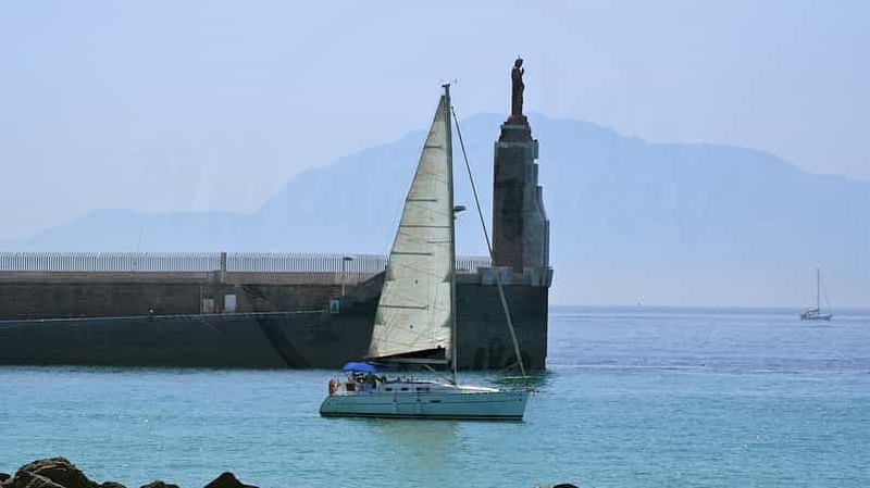 Billet Tarifa : excursion en voilier, snorkeling, tapas et boissons