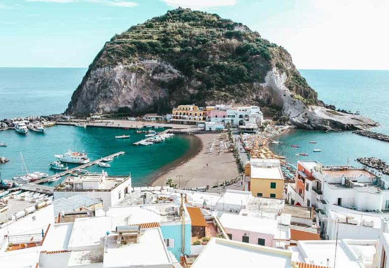 Billet Procida et Ischia : une expérience d'une journée complète avec des croisières au départ de Naples
