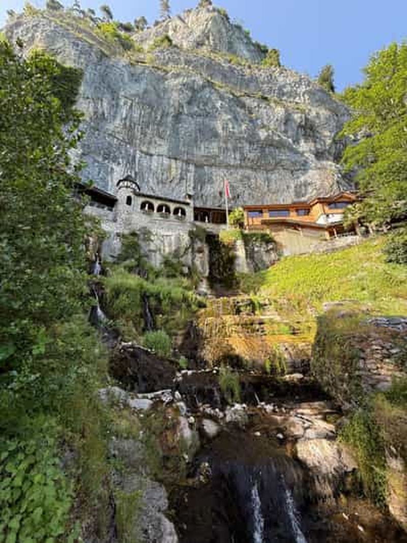 Billet Interlaken - Visite des grottes de Saint-Beatus avec prise en charge à l'hôtel