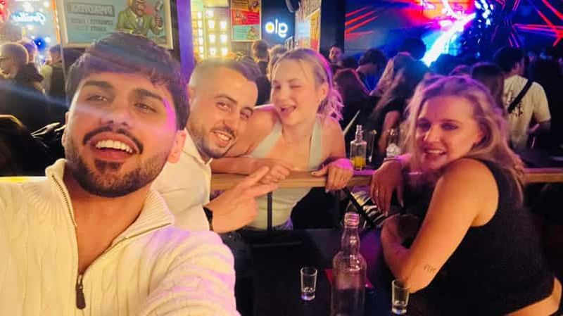 Billet Tournée des bars avec shots, réductions, jeux et entrée VIP