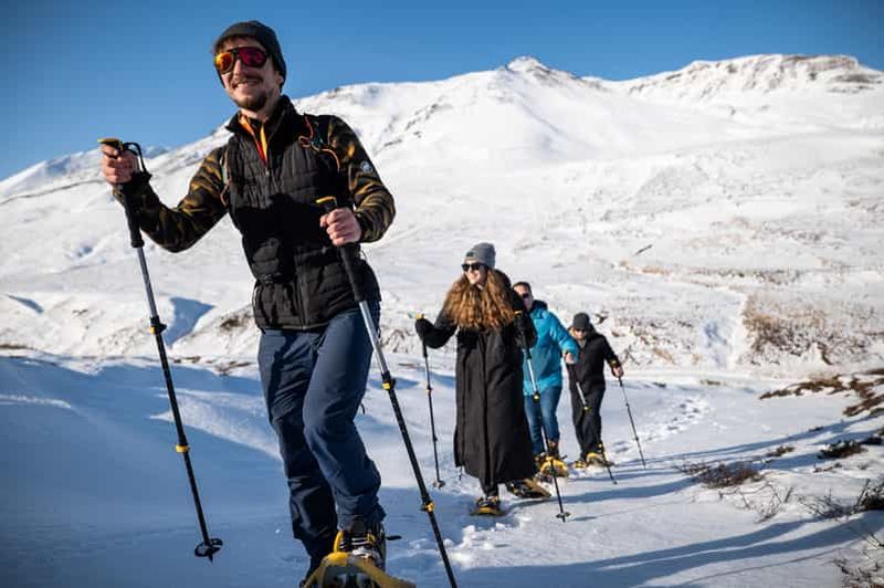 Billet Akureyri : randonnée en raquettes avec guide