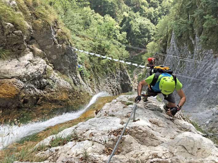 Billet Ballino : Voyage Via Ferrata Rio Ruzza avec guide de montagne