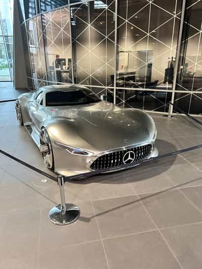 Billet Excursion au musée Mercedes-Benz et Porsche (anglais et espagnol)