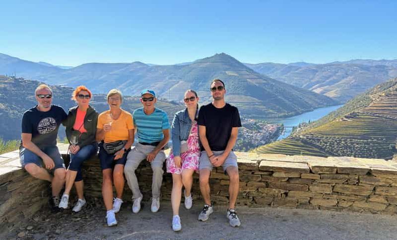 Billet Porto : Visite œnologique de la vallée du Douro en petit groupe avec croisière, vin et nourriture