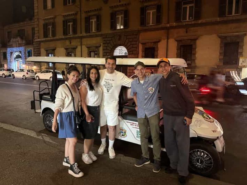Billet Rome : visite nocturne privée en voiturette de golf et apéritif