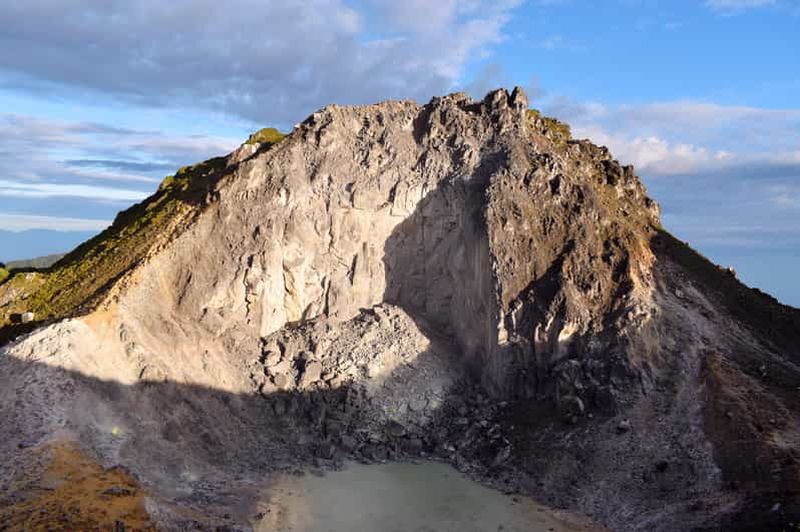 Billet Randonnée au lever du soleil sur le mont Sibayak depuis Medan, cascade incluse