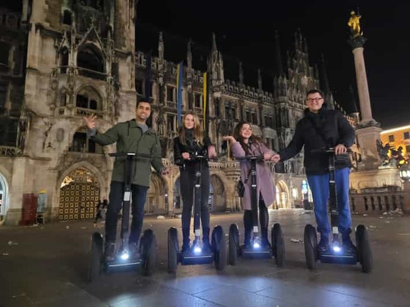 Billet Munich : Visite guidée de nuit des hauts lieux de la ville en Segway