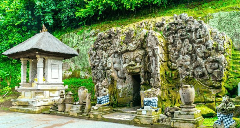 Billet Bali : Goa Gajah, marché d'Ubud et sculpture sur bois