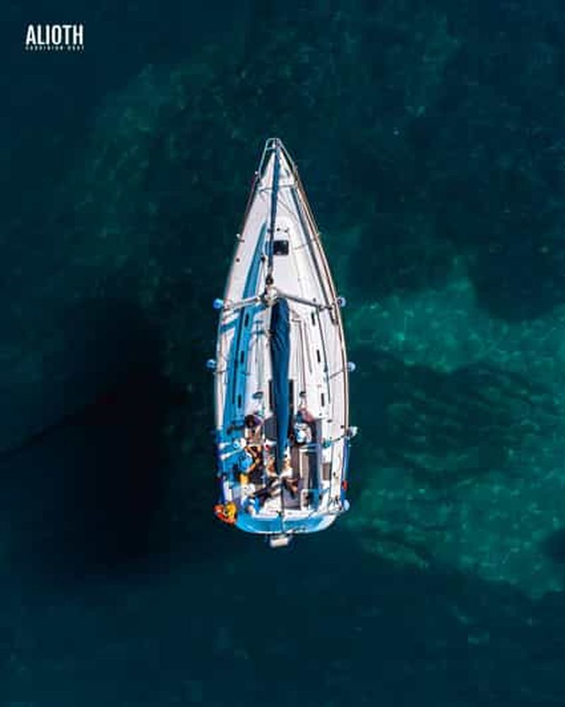 Billet Cagliari : excursion en voilier avec apéritif autour de la Sella del Diavolo