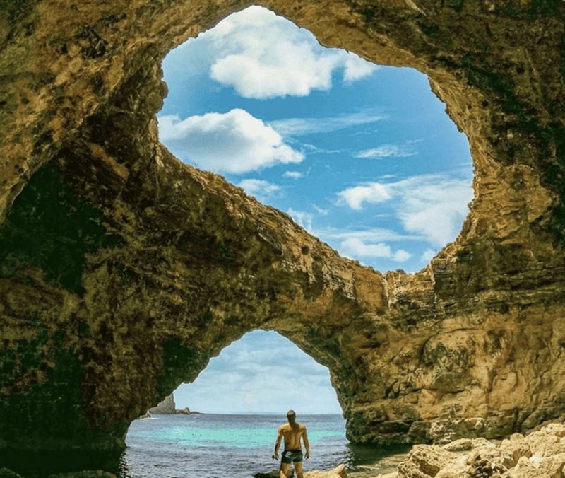 Billet Comino : sortie en bateau et snorkeling à la grotte de Popeye